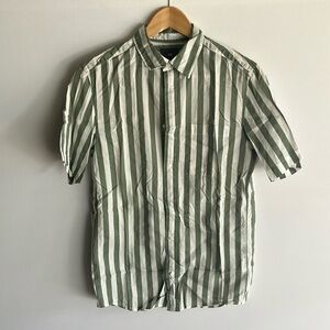 H&M Green and White Casual Button Down Shirt